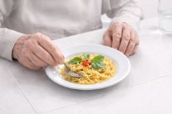 Comparison of rubber non slip mat and clear non slip mat under plates